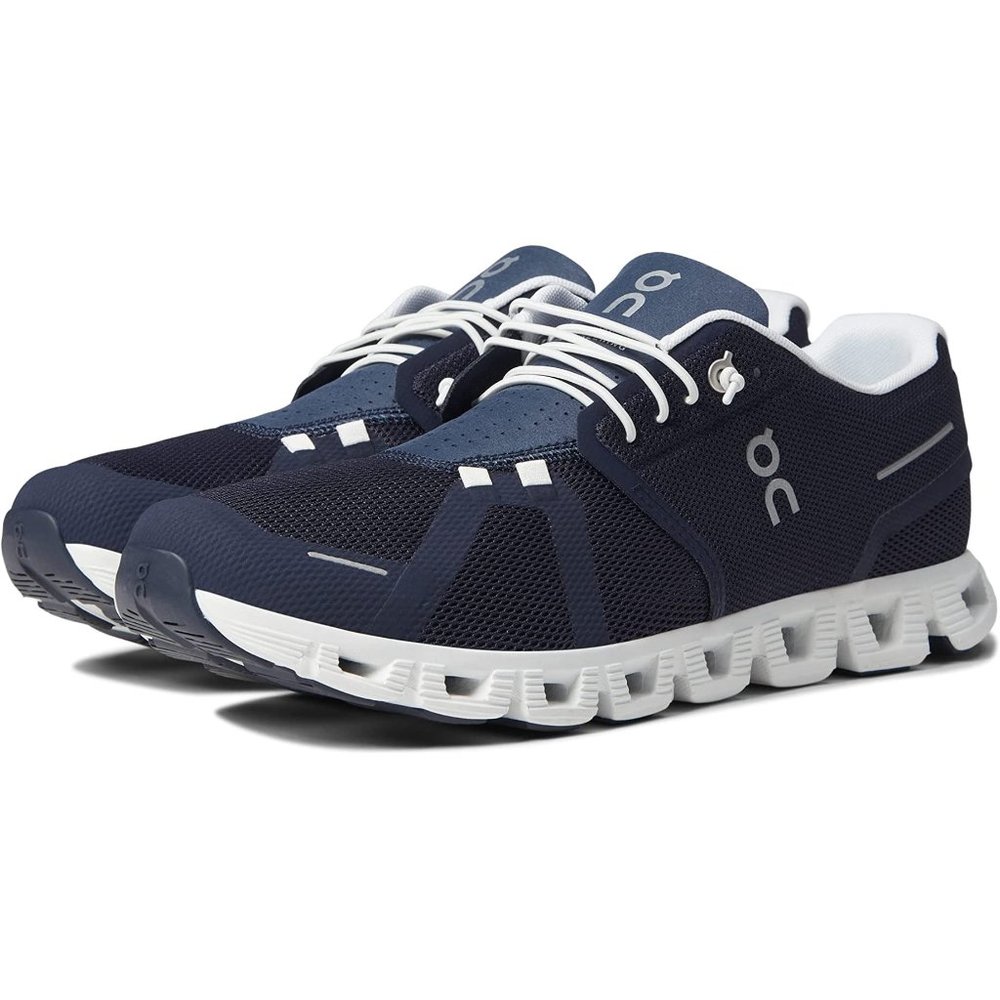 On Cloud 5 Sneakers in Midnight 9